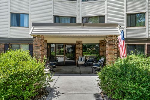 apt-203-10600 43rd Ave N, Plymouth, MN, 55442-2848 | Card Image