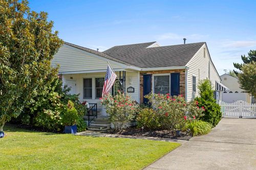 1110 Pennsylvania Ave, Cape May, NJ, 08204-2617 | Card Image