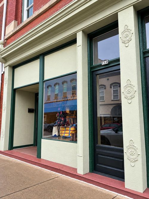 710 Main Street, Paris, KY, 40361 | Card Image