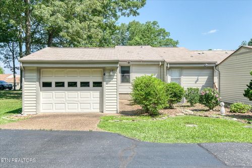 4 Woodland Ct, Crossville, TN, 38558-4020 | Card Image