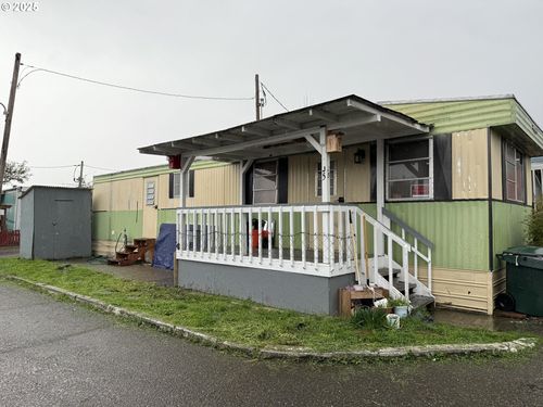 2071 Ne Stephens St, Roseburg, OR, 97470-1476 | Card Image