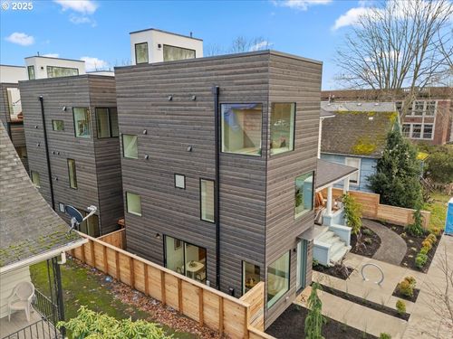 2-3530 N Borthwick Ave, Portland, OR, 97227-1217 | Card Image