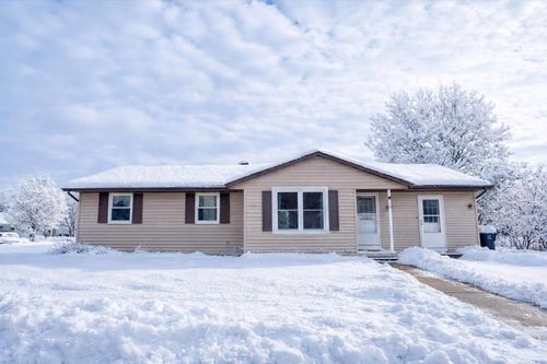90 E Countryside Drive, EVANSVILLE, WI, 53536 | Card Image