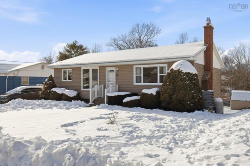 21 Macrae Avenue, Dartmouth, NS, B2Y1Z4 | Card Image
