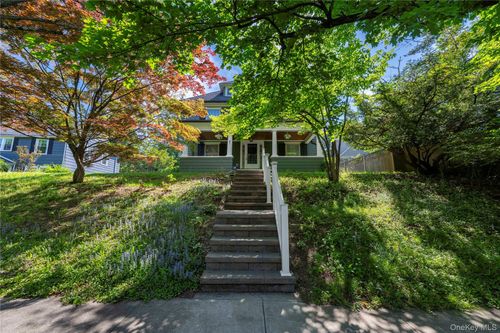 21 Barnard Ave, Poughkeepsie, NY, 12601-4927 | Card Image