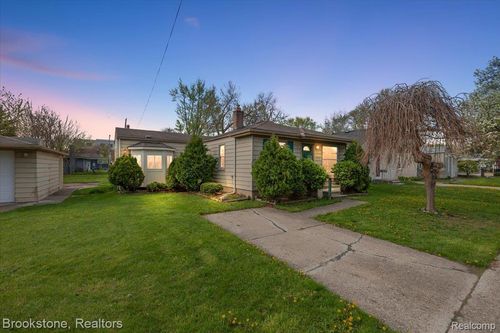 7528 Anna Avenue, Warren, MI, 48092 | Card Image