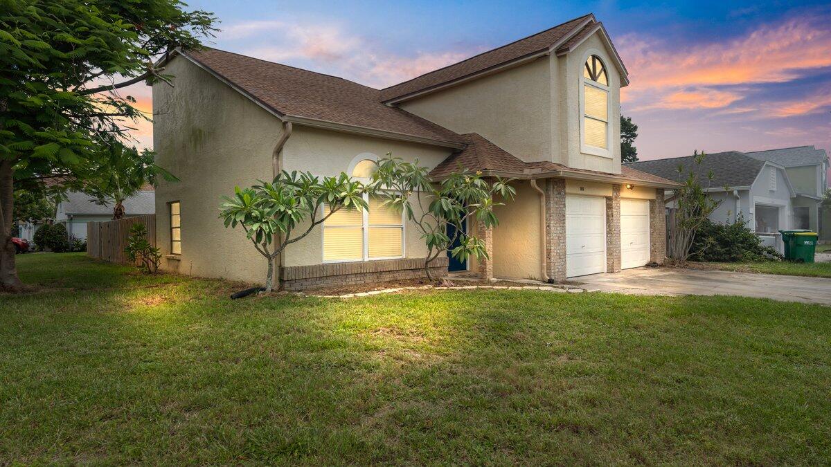 Clover Cir, Melbourne, FL 32935