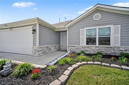 500 Se Laurel Dr, Blue Springs, MO, 64014-5241 | Card Image