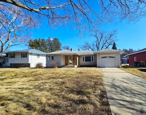 316 29th St, Rockford, IL, 61108-1832 | Card Image