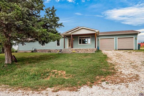 14695 166th Rd, Mayetta, KS, 66509-8703 | Card Image