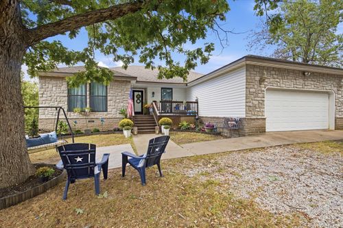 233 Castlegate Dr, Seymour, MO, 65746-7511 | Card Image