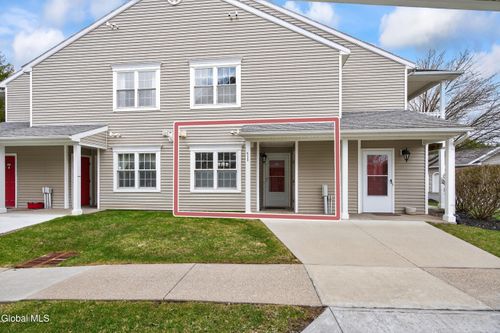 102 Evergreen Pl, Rensselaer, NY, 12144-9505 | Card Image