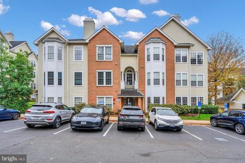 104-4139 Fountainside Ln, FAIRFAX, VA, 22030-7436 | Card Image