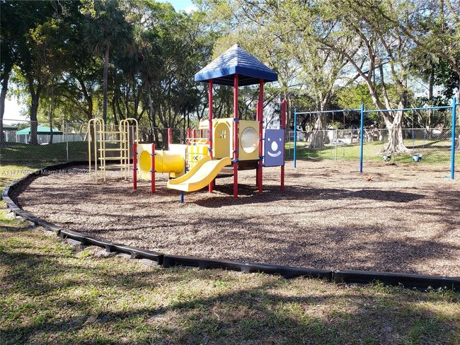 APT-222B - 2313 S Cypress Bend Dr, Condo with 2 bedrooms, 2 bathrooms and null parking in Pompano Beach FL | Image 26