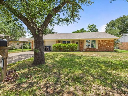 1402 Village Dr, College Station, TX, 77840-3047 | Card Image
