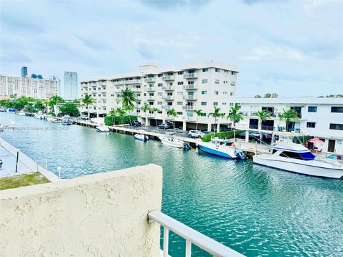 apt-303-3522 Ne 171st St, North Miami Beach, FL, 33160-3040 | Card Image