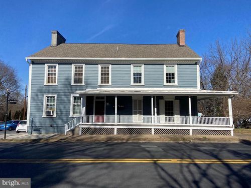 1-400 E Washington St, CHARLES TOWN, WV, 25414-1000 | Card Image
