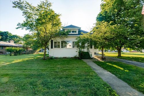 416 S Walnut St, Wenona, IL, 61377-7517 | Card Image