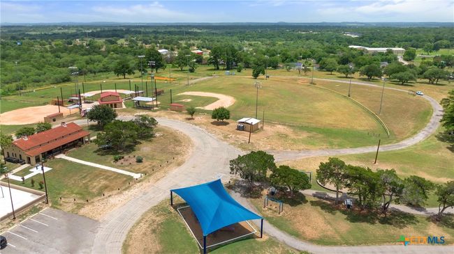 1140 N Hackberry Ave, Home with 0 bedrooms, 0 bathrooms and null parking in Luling TX | Image 16