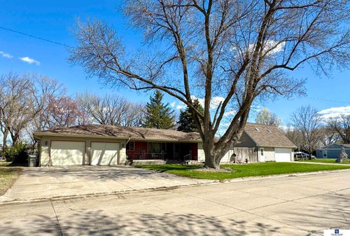 1307 10th Ave, Central City, NE, 68826-1539 | Card Image