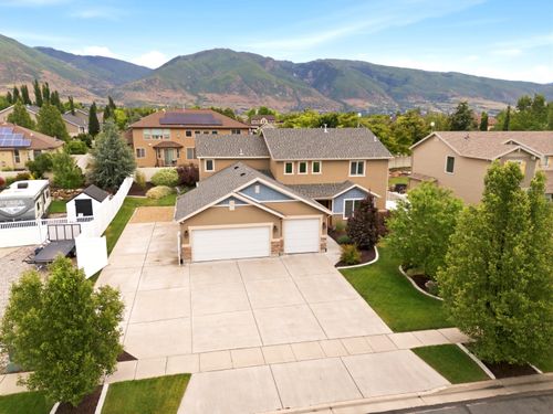 726 N Monarch Way, Farmington, UT, 84025-0029 | Card Image