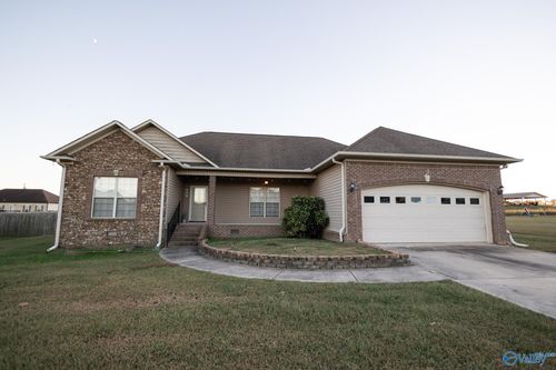 111 Lashae Loop, Grant, AL, 35747-4204 | Card Image