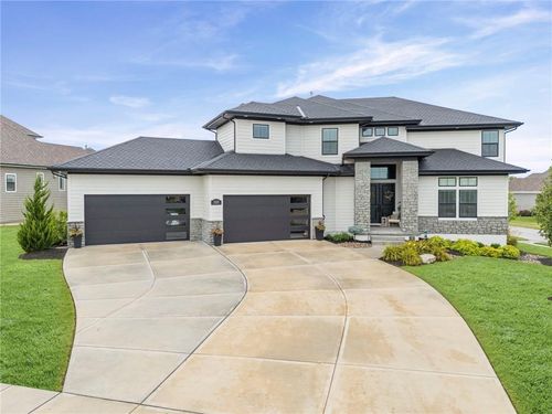 12300 169th St, Overland Park, KS, 66221-7133 | Card Image
