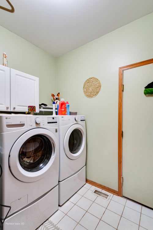 10400 Emerald Ave, Orland Park, IL, 60467-8896 | Card Image