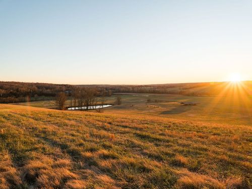 6415 Pinewood Rd, Nunnelly, TN, 37137-2523 | Card Image