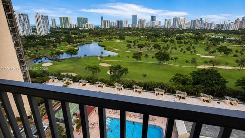 1826-20301 W Country Club Dr, Aventura, FL, 33180-1675 | Card Image