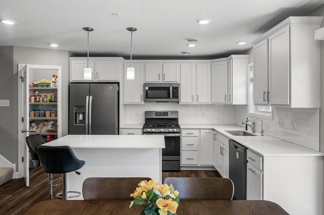 1144 Middlefield Rd, Townhouse with 3 bedrooms, 3 bathrooms and null parking in Medina MN | Image 8