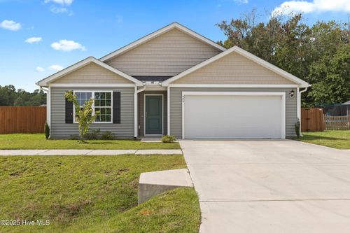 424 Turp Landing Ln, Jacksonville, NC, 28546-6087 | Card Image