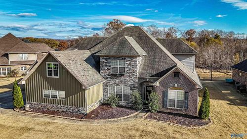 2405 Rothmore Dr Sw, Huntsville, AL, 35803-1447 | Card Image