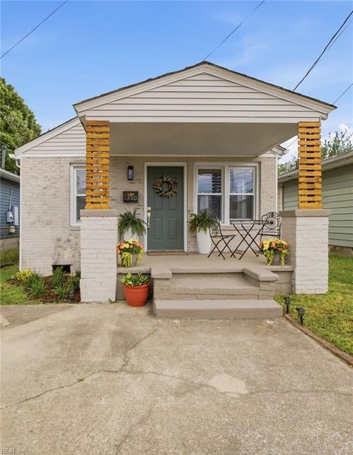 710 Center Ave, Newport News, VA, 23605-1518 | Card Image