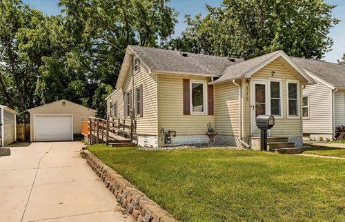 212 10 1/2 St Se, Rochester, MN, 55904-6436 | Card Image