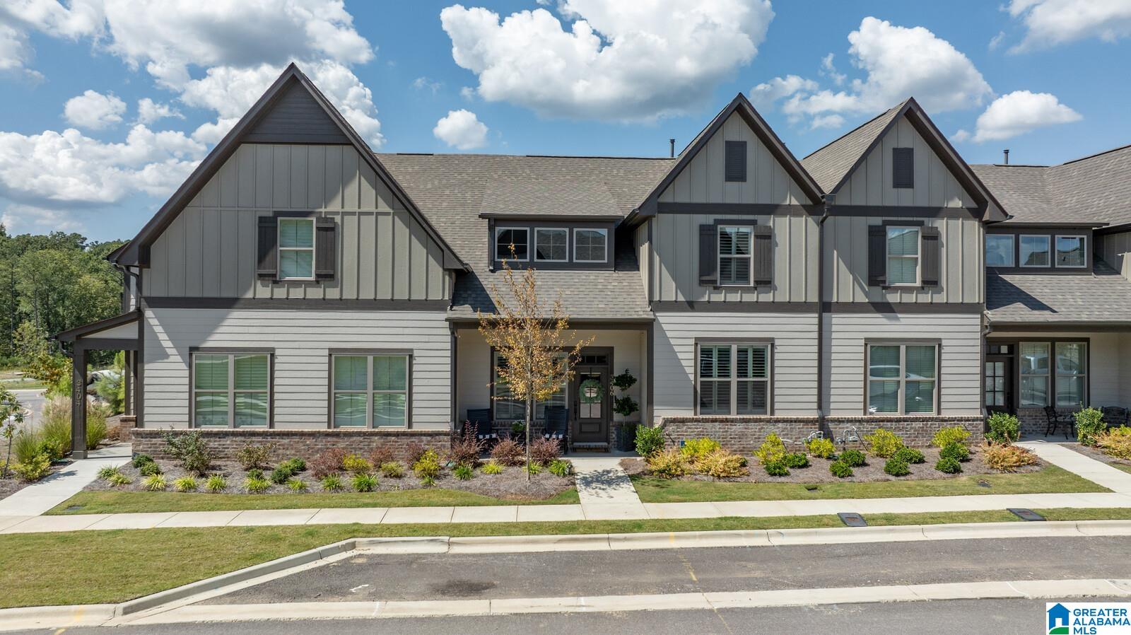 Feldspar Cir, Vestavia, AL 35242