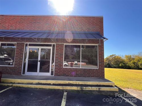 401 1st St W, Conover, NC, 28613-2154 | Card Image