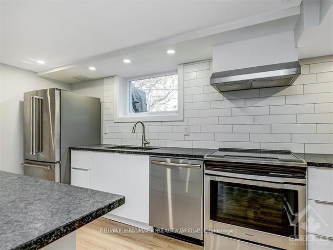 B - 933 Alpine Ave, House other with 2 bedrooms, 1 bathrooms and 2 parking in Ottawa ON | Image 9
