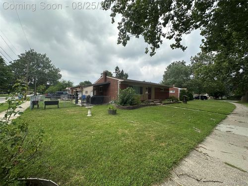 22811 N Brookside Dr, Dearborn Heights, MI, 48125-2312 | Card Image