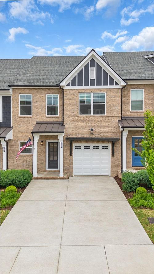 133 Dameron Pvt Dr, Hendersonville, TN, 37075-2475 | Card Image