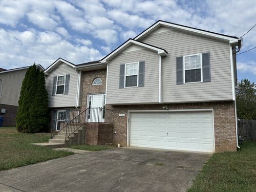 3404 Queensbury Rd, Clarksville, TN, 37042-8135 | Card Image