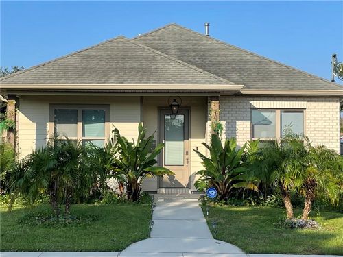 1420 Carnation Ave, Metairie, LA, 70001-3127 | Card Image