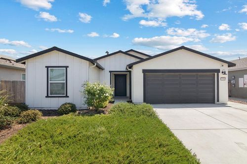 12084 Royal Ct, Waterford, CA, 95386-9341 | Card Image