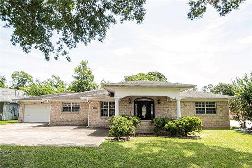 2650 W Lucas Dr, Beaumont, TX, 77706-7811 | Card Image