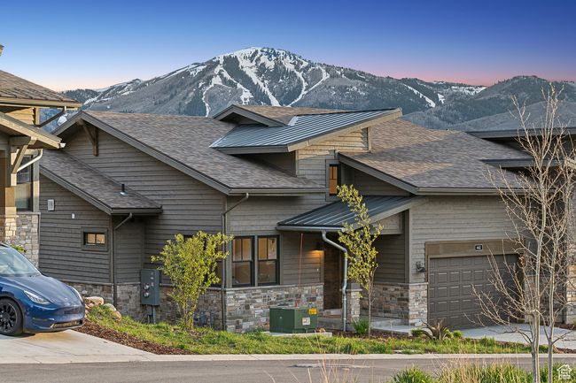 442 E Overlook Loop, Townhouse with 4 bedrooms, 5 bathrooms and 2 parking in Hideout UT | Image 5