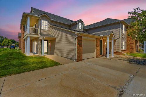 45623 Gable Dr, Macomb, MI, 48044-6605 | Card Image