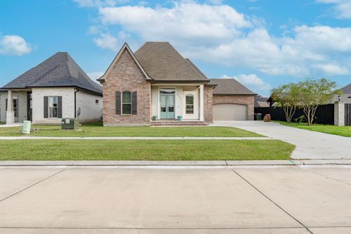 531 Independence Dr, Houma, LA, 70360-2546 | Card Image