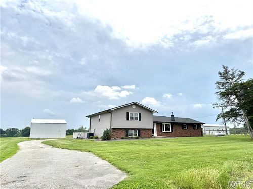 8757 Us Highway 50, Lebanon, IL, 62254-2533 | Card Image