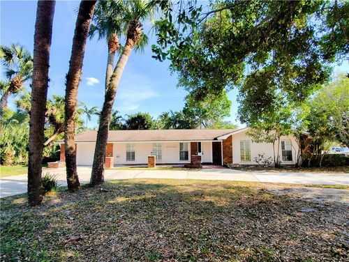 2671 Victory Blvd, Vero Beach, FL, 32960-2922 | Card Image