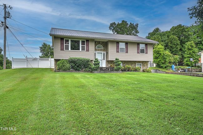 145 Linda Hts, House other with 3 bedrooms, 3 bathrooms and null parking in Fall Branch TN | Image 4